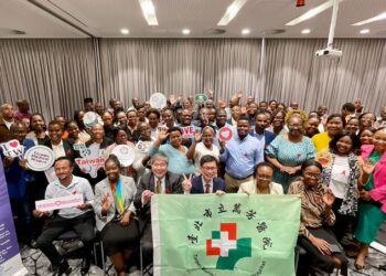 Medical experts from Taiwan and Eswatini discuss advancements in cancer treatment.