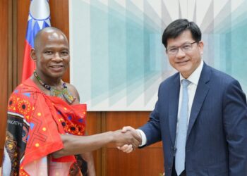 Taiwan’s Foreign Minister Lin Chia-lung meets Eswatini’s Attorney General Sifiso Khumalo to strengthen bilateral ties.