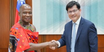 Taiwan’s Foreign Minister Lin Chia-lung meets Eswatini’s Attorney General Sifiso Khumalo to strengthen bilateral ties.