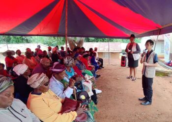 MPs Thandeka Mavuso and Mgucisi Dlamini join health workers at Sigcineni Clinic during a Taiwan Technical Mission outreach, where 159 residents received free NCD screenings.