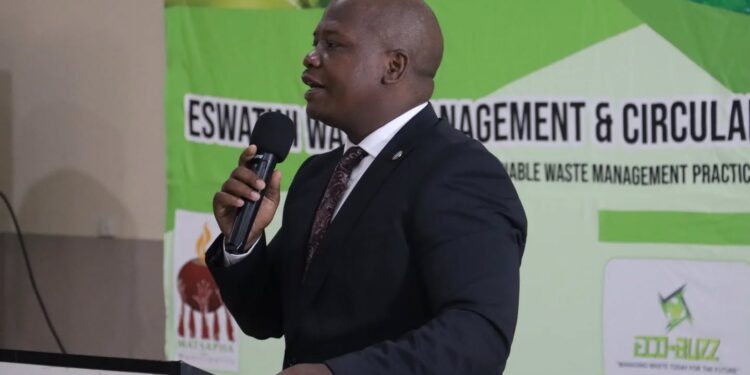Isaac Dladla, Executive Director of the Eswatini Environment Authority, speaks at the Eswatini Waste Management and Circular Economy Seminar held from 24–25 March 2025 at Esibayeni Lodge