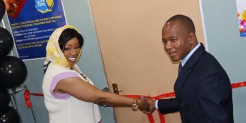 Minister of ICT Savannah Maziya and Ezulwini Chief Mashampu Khumalo during the official opening of the Ezulwini Community ICT Development Lab. Photo: Ministry of ICT
