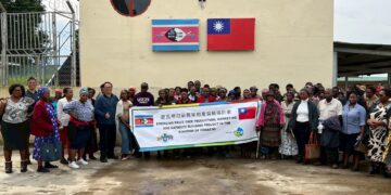 Farmers from across Eswatini participate in a hands-on guava and dragon fruit cultivation workshop, learning composting techniques to improve sustainable farming. Photo by Taiwan Technical Mission