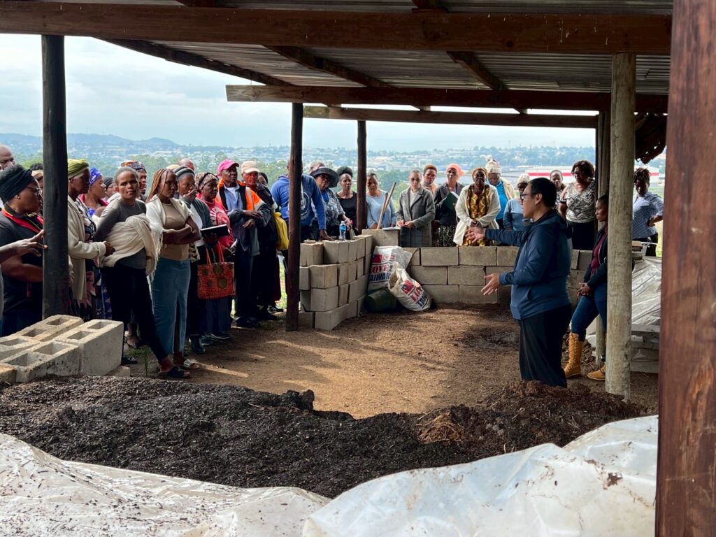 Farmers from across Eswatini participate in a hands-on guava and dragon fruit cultivation workshop, learning composting techniques to improve sustainable farming.
Photo by Taiwan Technical Mission