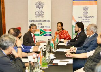 High Commissioner Shri Prabhat Kumar briefs the Hon’ble MPs on key aspects of India-South Africa relations and ongoing bilateral engagements. Photo by X/@hci_pretoria