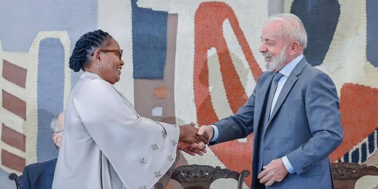 Deputy Prime Minister Thulisile Dladla shares a moment with Brazilian President Luiz Inácio Lula da Silva during the II Brazil-Africa Dialogue on Food Security, Fight Against Hunger, and Rural Development held in Brasília, Brazil.