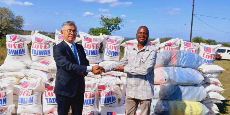 The Republic of China (Taiwan) Ambassador to Eswatini, Jeremy Liang and Minister of Agriculture Mandla Tshawuka