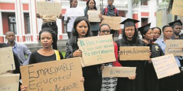 FEBRUARY 22, 2017 DISILLUSIONED: Unemployed graduates vent their frustration outside the East London City Hall as they have no jobs despite being qualified. Picture: ALAN EASON © Daily Dispatch