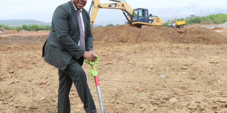 Health Minister Mduduzi Matsebula cuts the sod to mark the start of Eswatini’s first centralised healthcare waste treatment plant construction in Matsapha.