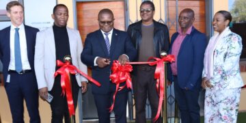 Minister of Commerce, Industry and Trade Manqoba Khumalo joins SEDCO CEO Khethiwe Mhlanga, ESCCOM and UNDP representatives at the official launch of the Piggs Peak iHub