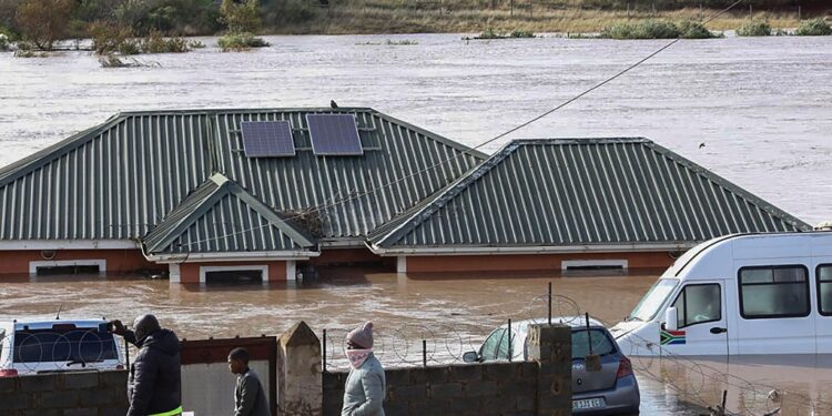 Numerous homes were under water in Eastern CapeImage: Hoseya Jubase/Matrix Images/picture alliance
