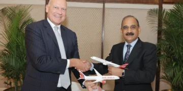 MD & CEO Air India, Campbell Wilson and Chairman, Air Mauritius, Kishore Beegoo at the expanded codeshare agreement signing