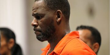 A file photo of R. Kelly appearing during a hearing at the Leighton Criminal Courthouse in Chicago on Sept. 17, 2019. (Pic: ABC)