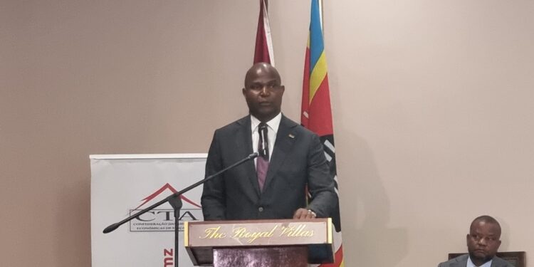 President Daniel Chapo addresses business leaders in Eswatini, calling for stronger regional economic integration. Photo by Adekunle Owolabi