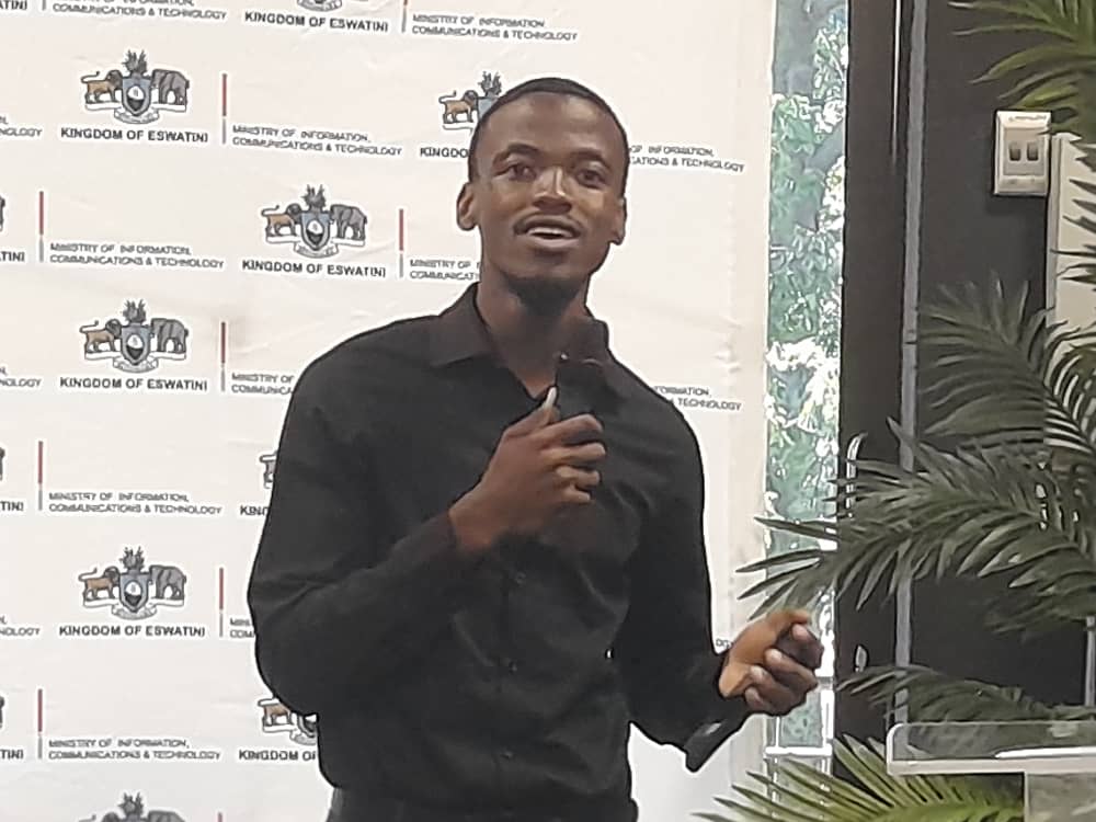 Philani Dlamini, one of the developers makes his own pitch.