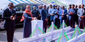 Tanzania President Samia Suluhu Hassan officially opened the John Pombe Magufuli Bridge. The 3-kilometer roadway will provide a vital transport corridor linking Tanzania with Uganda, Rwanda, Burundi, the Democratic Republic of Congo, and Kenya. (Photos: @ikulumawasliano/X)