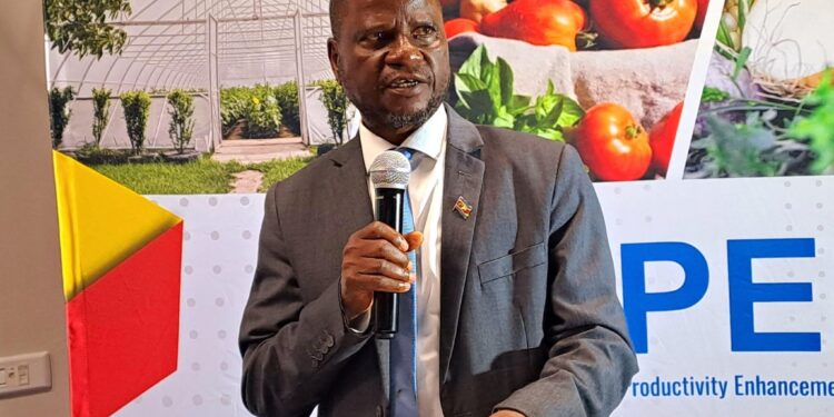 Minister of Agriculture, Mandla Tshawuka