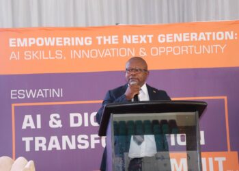 Minister of Commerce, Industry and Trade Manqoba Khumalo addressing youth at the AI and Digital Transformation Summit at the University of Eswatini.