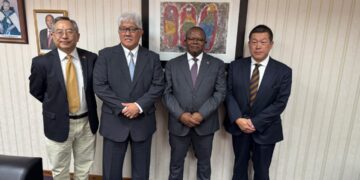 Minister Manqoba Khumalo meets with Shinya Ishizuka, CEO of ITOCHU Africa Bloc, during a courtesy visit to explore trade and investment opportunities in Eswatini.
