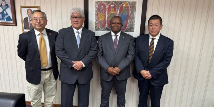 Minister Manqoba Khumalo meets with Shinya Ishizuka, CEO of ITOCHU Africa Bloc, during a courtesy visit to explore trade and investment opportunities in Eswatini.