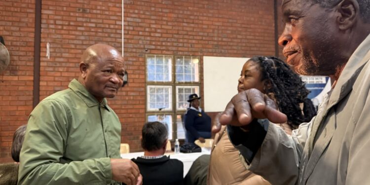 Police Minister Senzo Mchunu wraps up the day with a meeting with commercial farmers in Vryheid, KwaZulu-Natal, as part of efforts to tackle stock theft and recover stolen livestock. Photo: X/@Senzo_Mchunu_