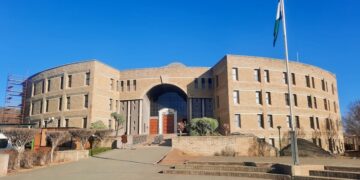 A constitutional court case brought by communities affected by the Lesotho Highlands Water Project is to be heard by the Lesotho High Court. Photo: Sechaba Mokhethi