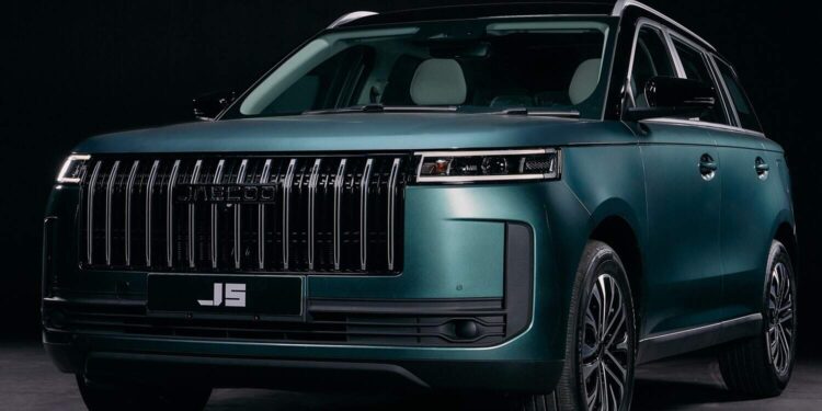 Jaecoo J5 will debut on South African soil in September. Image: Omoda & Jaecoo