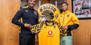 Asenele Velebayi amd Kaizer Jr Motaung. Picture by Kaizer Chiefs