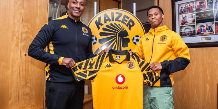 Asenele Velebayi amd Kaizer Jr Motaung. Picture by Kaizer Chiefs