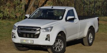 The Isuzu D-Max LS single cab stands tall in Splash White, combining rugged styling with practical features like colour-coded bumpers and 17-inch alloy wheels. Images: Charl Bosch