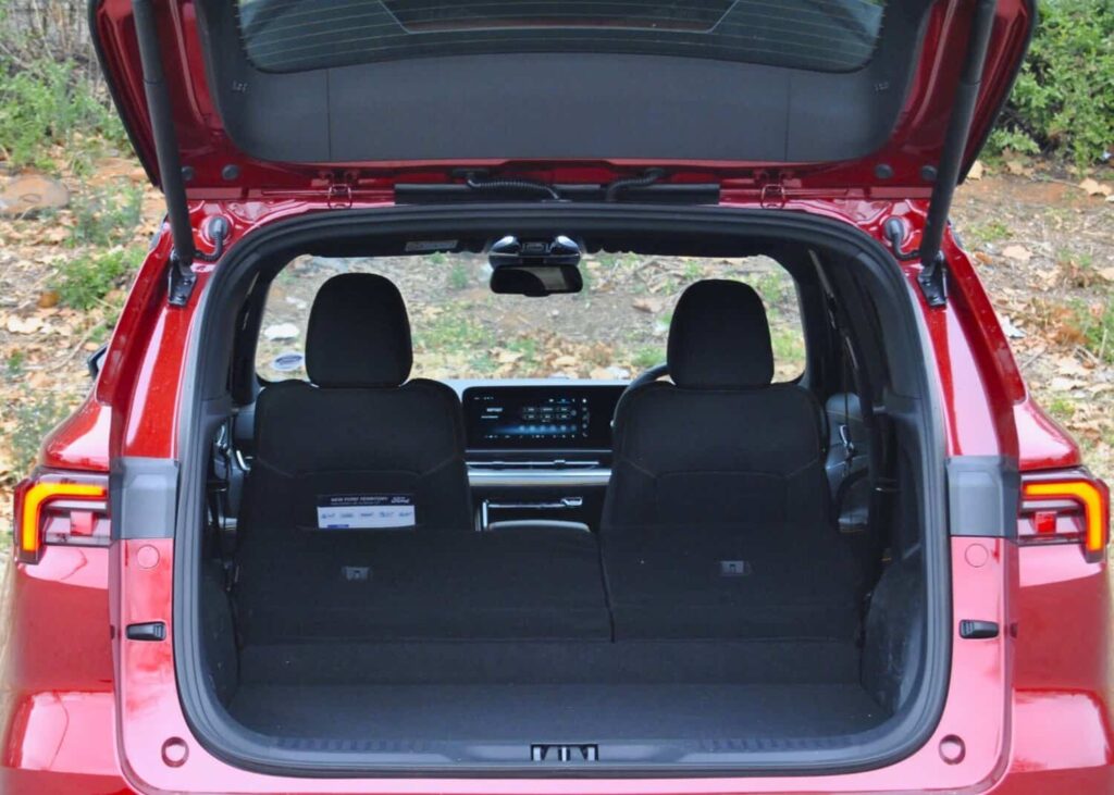 With the rear seats dropped, space increases to 1 452-litres.