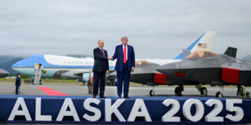 US President Donald Trump and Russian President Vladimir Putin address a joint press conference after talks in Alaska.