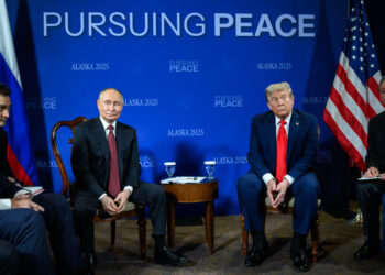 US President Donald Trump and Russian President Vladimir Putin address a joint press conference after talks in Alaska.