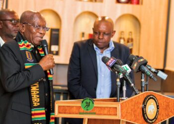 Jacob Zuma addressing dignitaries and guests in Accra