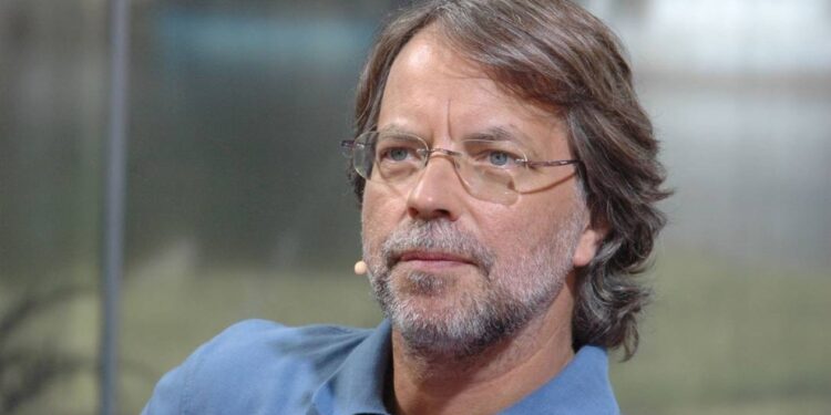 Mozambican writer Mia Couto