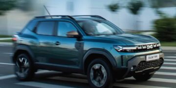 New Duster Pick-Up becomes a double cab but in the most unusual of ways. Image: Dacia