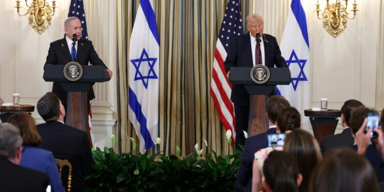 US President Donald Trump with Israeli Prime Minister Benjamin Netanyahu after presenting a possible Gaza peace deal in Washington. REUTERS/Jonathan Ernst