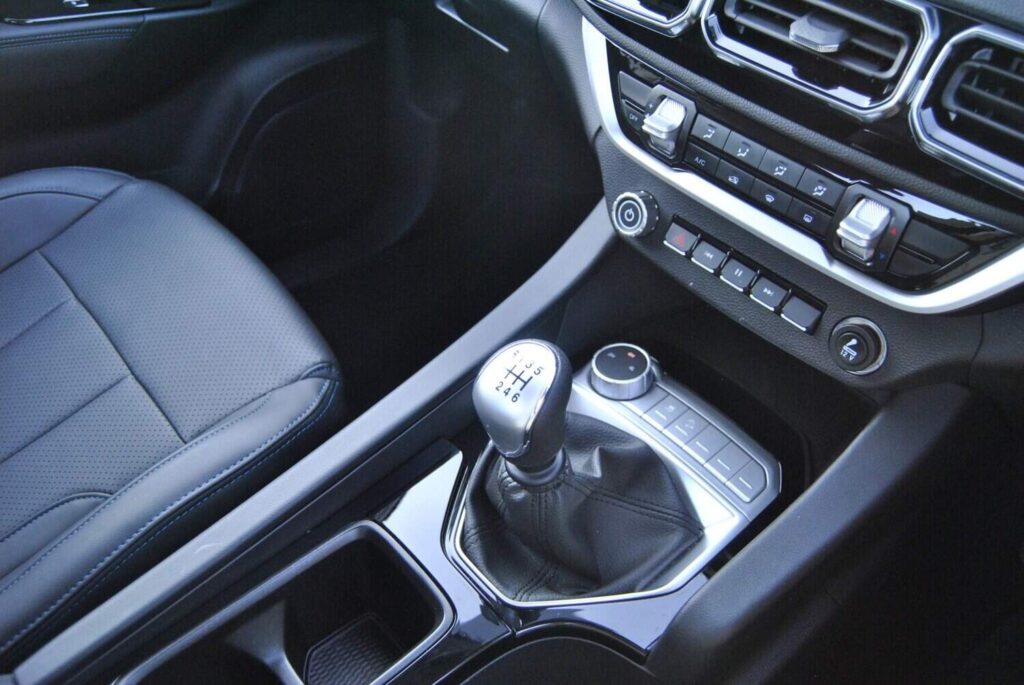 Six-speed manual remains the most disappointing aspect of the Tunland, not helped by the calibration of the throttle.