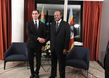 The President of Turkmenistan with His Majesty ahead of the talks yesterday.