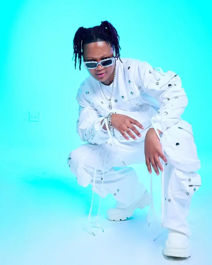 Eemoh South African artist His recent famous hit song is the one titled “Ngishuteleni”