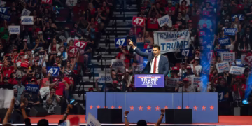 Charlie Kirk speaks during a campaign rally for President Donald Trump at Desert Diamond Arena on August 23, 2024 in Glendale, Arizona.