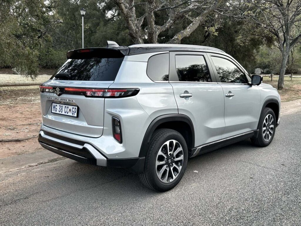 The GLX rides on 17-inch machine polished alloys. Picture: Jaco van der Merwe