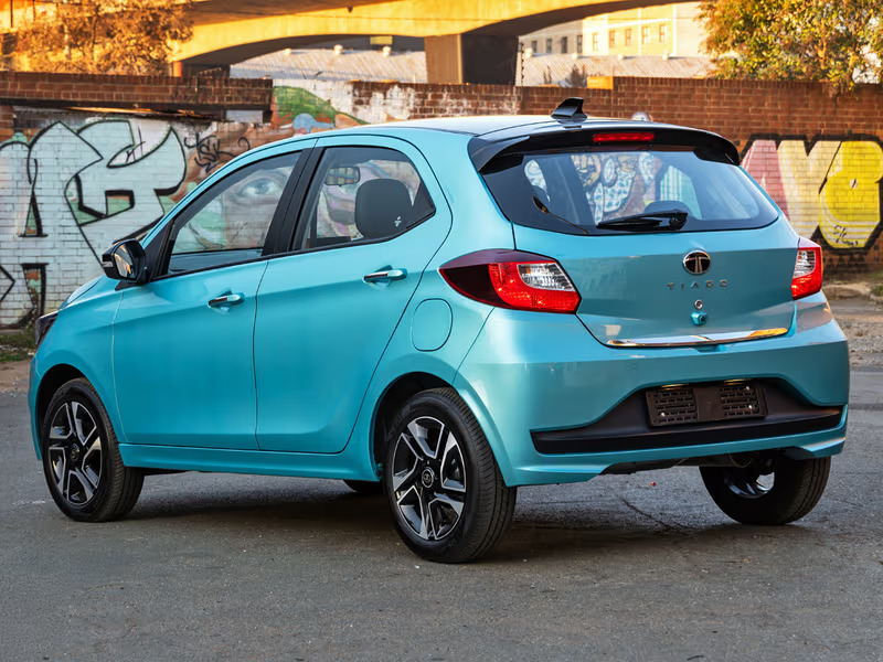 In SA, the Tiago range comprises 3 derivatives at launch.