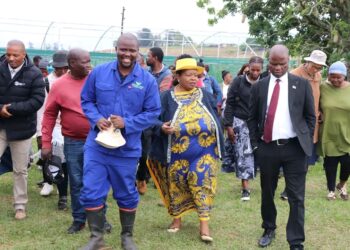 Minister of Agriculture Mandla Tshawuka with collaborators during the event.