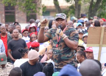 The SNAT Secretary General, Lot Vilakati, in Mbabane on October 8, 2025, during the petition delivery to the Office of the Prime Minister, Russell Dlamini, at Hospital Hill. Over 9,000 Public Sector Union workers marched to the Prime Minister’s and Cabinet Offices demanding E1.6 billion for the salary review. Photo by The SNAT Platform
