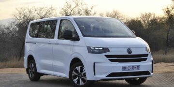 New Transporter becomes the sibling of the Ford Tourneo Custom. Images: Charl Bosch