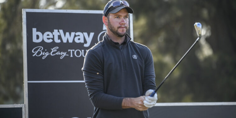 Mahoney and Amm share first-round lead at Killarney