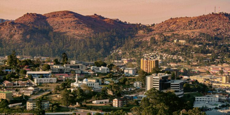 Mbabane city skyline reflects the bustling heart of Eswatini’s capital, home to many young citizens seeking employment opportunities. Photo: Eswatini Photography @proudlyswazi_free