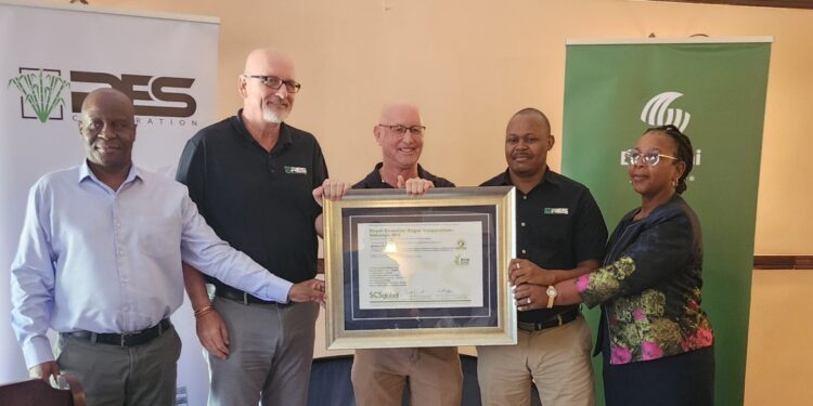 RESCorp Managing Director Nick Jackson posing with Bunsucro Head of Region Middle East and Africa Mike Ogg and senior RESCorp managers during the certification handover. Pic: Xolani Mngomezulu