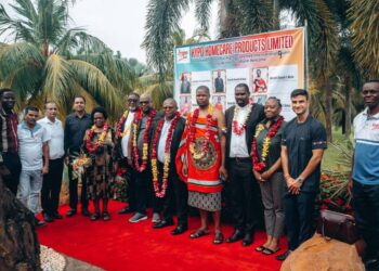 Honourable Minister of Commerce, Industry and Trade, Manqoba Khumalo, with his delegation during a tour of the Hypo Homecare Products facility in Nigeria. Picture: Ministry of Commerce, Industry & Trade